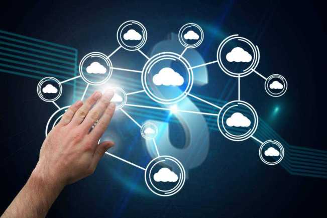 其后续的数据流转、模型迭代、算力调度都将深度依赖这一生态