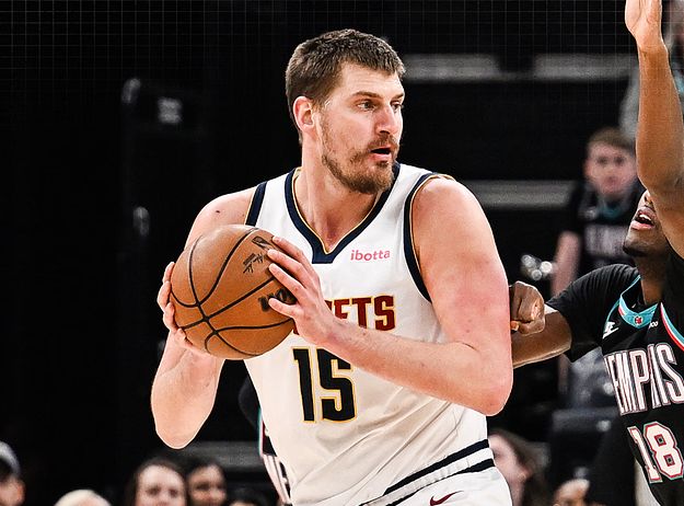 湖人逆转火箭快船惨败鹈鹕掘金爆冷不敌灰熊西