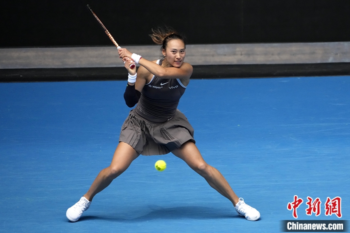 被爆冷！郑钦文在澳网女单第二轮不敌经验丰富